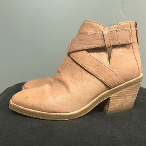 Eileen fisher natural leather boots 8